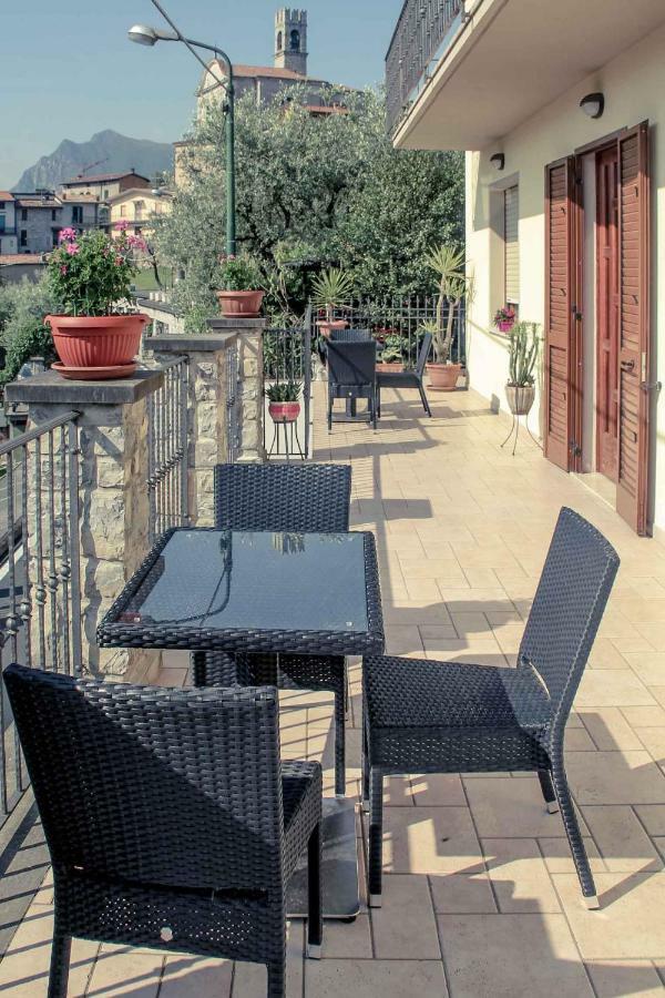 B&B Tina Monte Isola Exterior foto